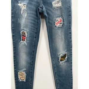 KanCan Women's ankle cropped skinny jeans with patches